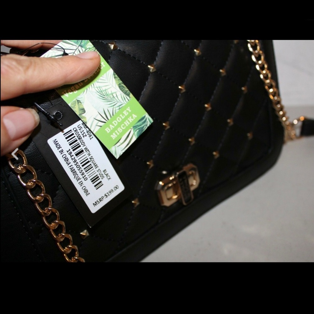 NWT BADGLEY MISCHKA CROSSBODY W/Gold STUDS. - Picture 8 of 8